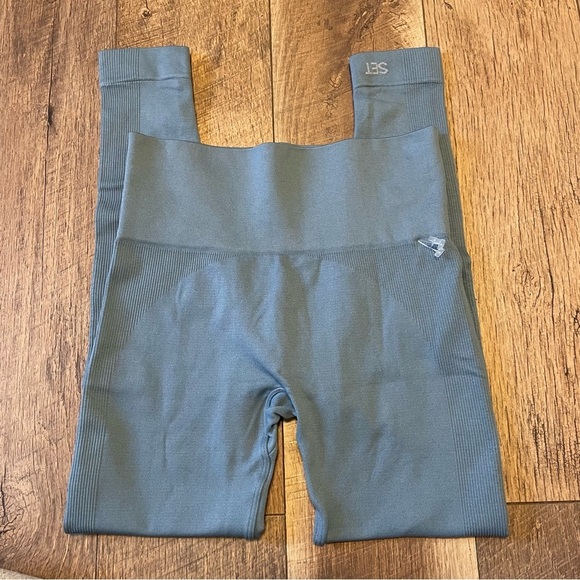 Set Active Revolve Blue/Grey High Rise Athletic Leggings K3 - Picture 1 of 3